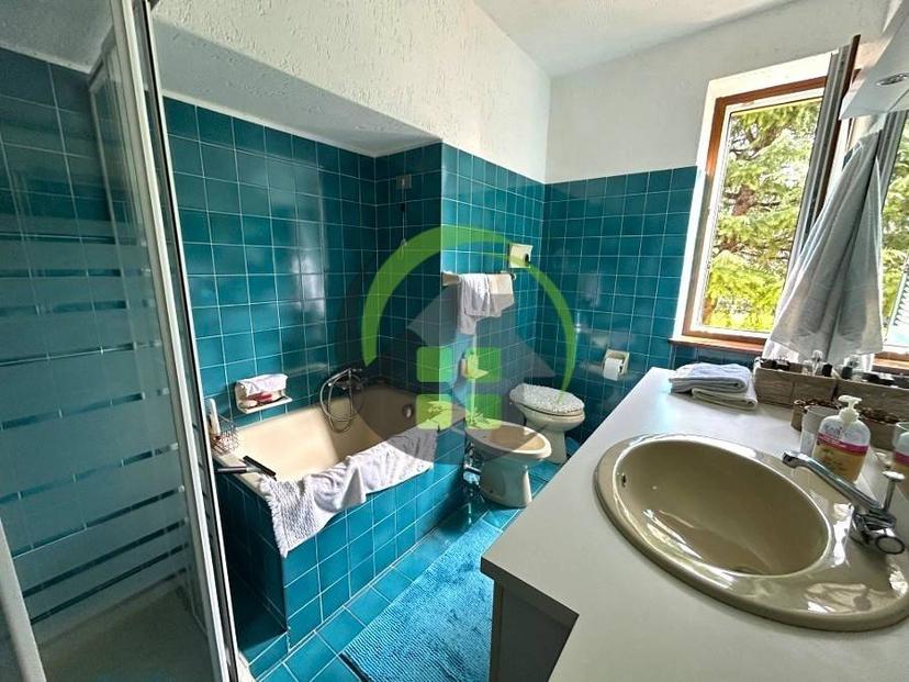Trilocale ottimo stato, primo piano, Centro, Gandino — foto 6 di 25