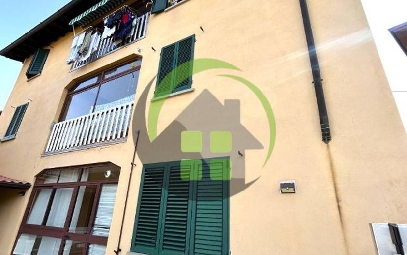 Trilocale ottimo stato, primo piano, Centro, Gandino — foto 10 di 25