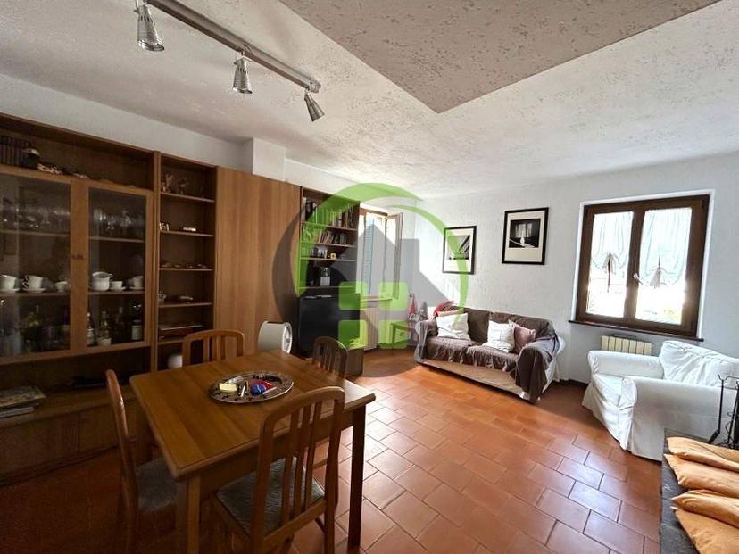 Trilocale ottimo stato, primo piano, Centro, Gandino — foto 23 di 25