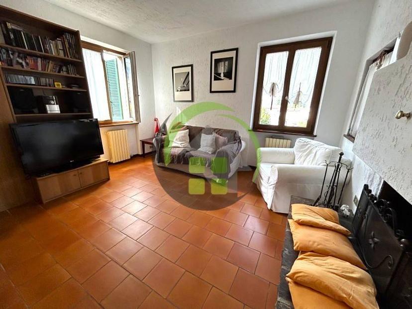 Trilocale ottimo stato, primo piano, Centro, Gandino — foto 24 di 25