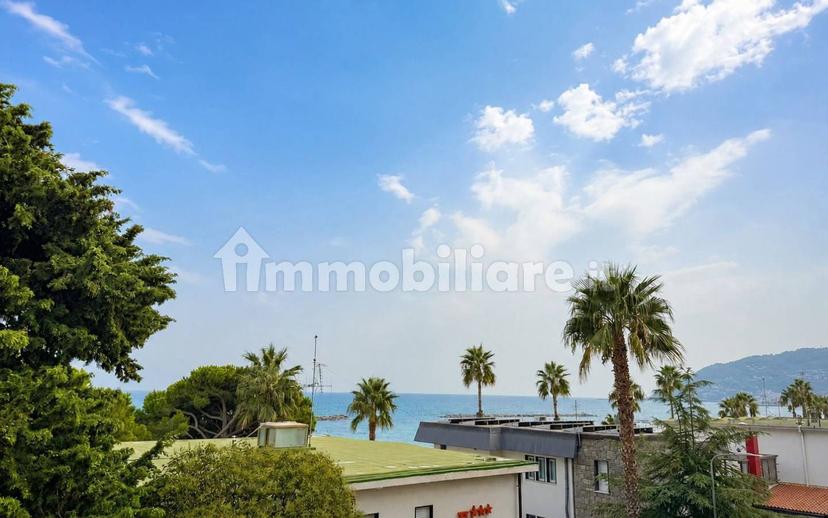 Trilocale via Cristoforo Colombo 10, Centro, San Bartolomeo al Mare — foto 12 di 26