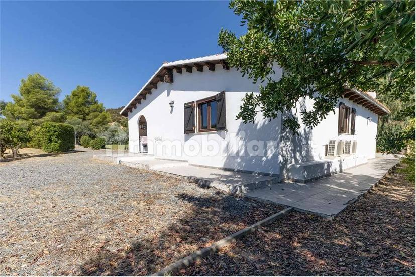 Villa unifamiliare, ottimo stato, 123 m², Sarroch