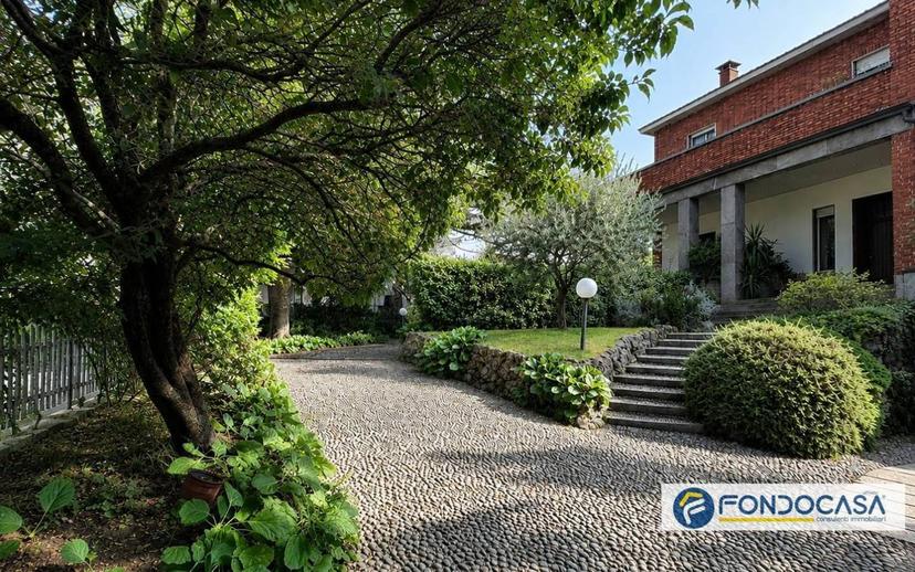 Villa bifamiliare via General Cantore, Centro, Giussano — foto 14 di 38