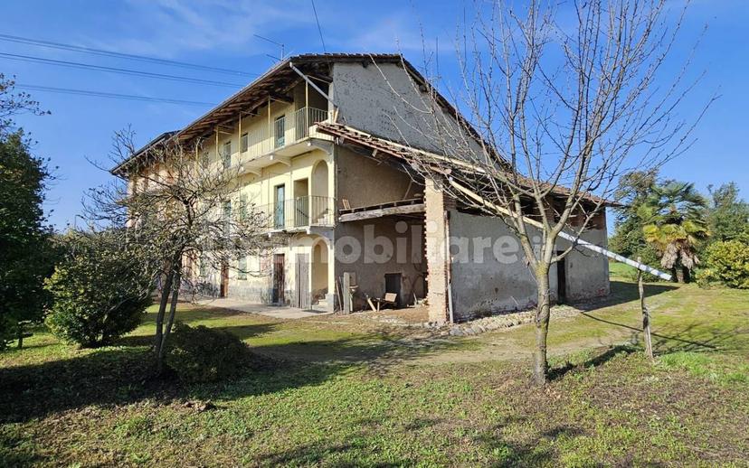 Cascina, da ristrutturare, 360 m², Centro, Oleggio — foto 10 di 13