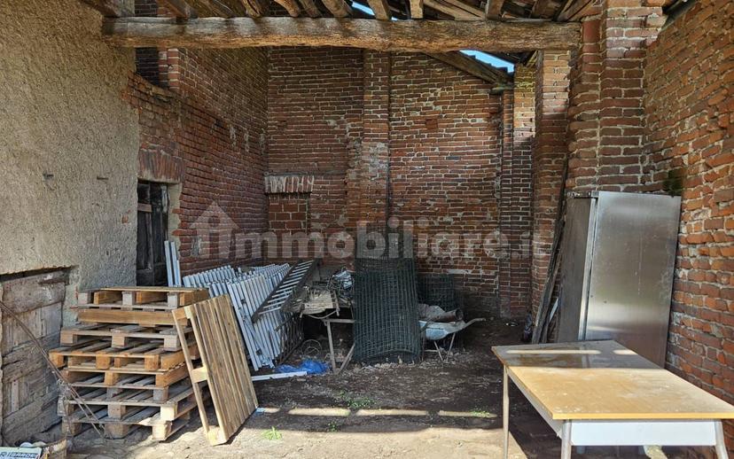 Cascina, da ristrutturare, 360 m², Centro, Oleggio — foto 9 di 13