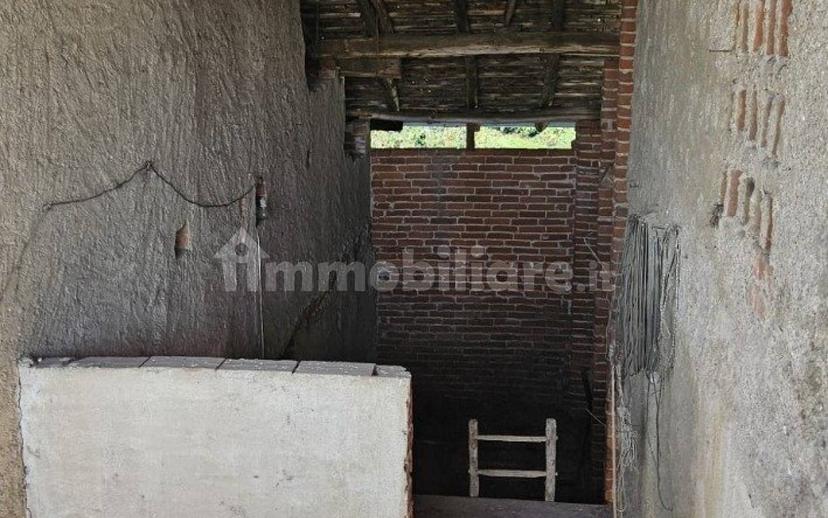 Cascina, da ristrutturare, 360 m², Centro, Oleggio — foto 7 di 13
