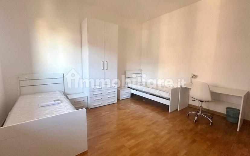 Stanza doppia via Vito Volterra 9, Bologna