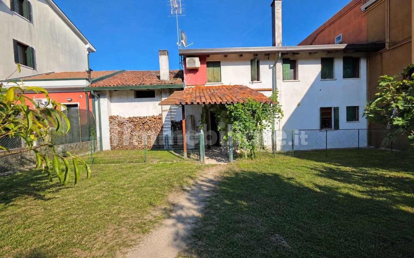 Villa a schiera via Venezia 228, Centro, Ceggia
