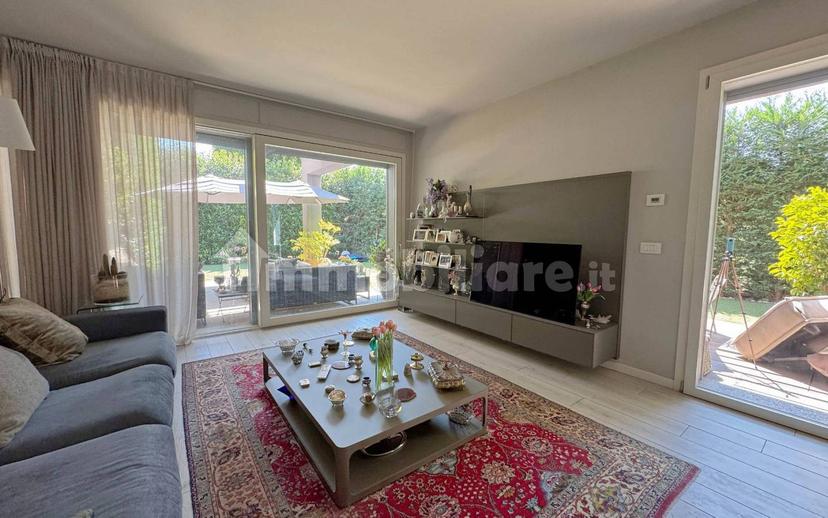 Quadrilocale via Privata Vincenzo Monti 4, Centro, Carate Brianza — foto 7 di 30