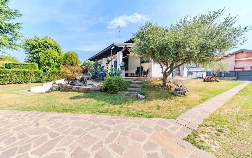 Villa unifamiliare via Roma 78, Cavenago di Brianza — foto 13 di 57