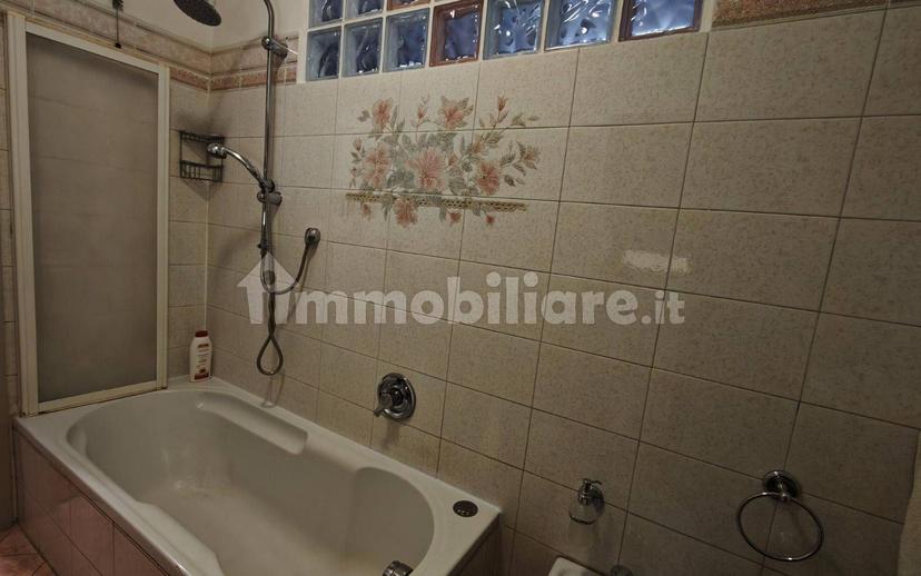 Trilocale via Ortelli 1, Centro, Anzano del Parco — foto 12 di 19