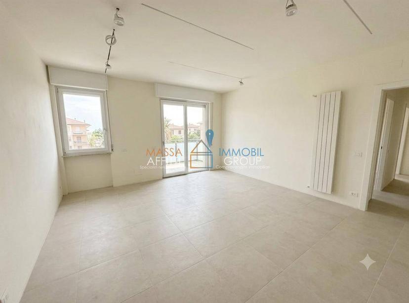 Trilocale via delle Pinete 29, Marina di Carrara, Carrara