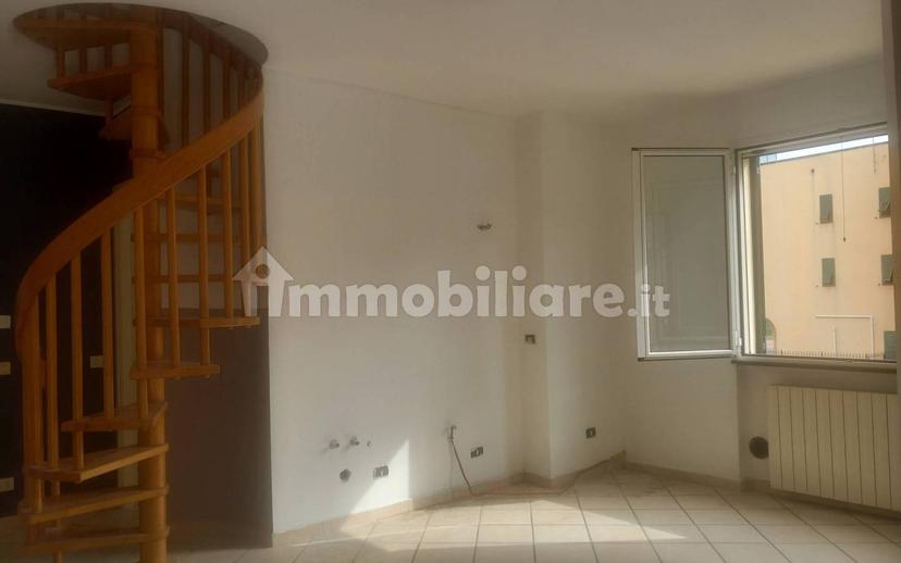 Quadrilocale via Giuseppe Mazzini, Centro, Albenga — foto 7 di 7