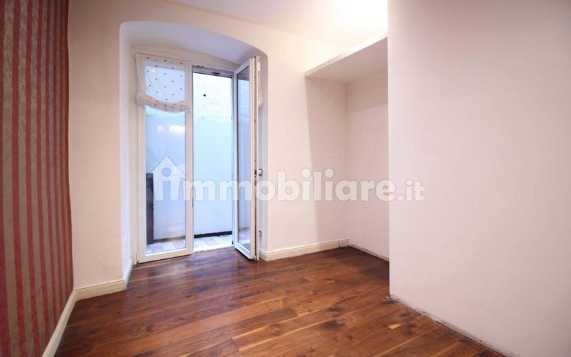 Appartamento via Aldo Acquarone, Castelletto, Genova