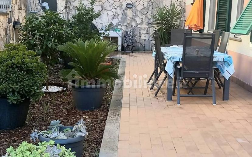 Trilocale ottimo stato, primo piano, Fezzano, Portovenere