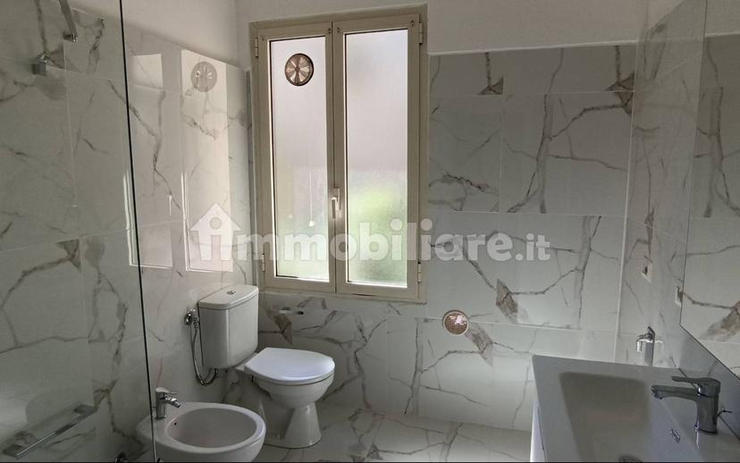 Stanza singola viale Lecco 99, Como — foto 4 di 20