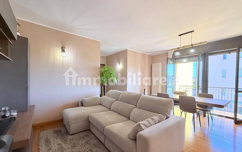 Trilocale via Luigi Barbieri 154, Zona Pittori, San Vittore, Pombio, Voghera — foto 2 di 40