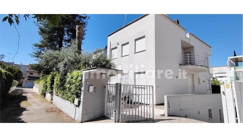 Villa bifamiliare viale 21 Aprile, Centro, Latina — foto 6 di 7