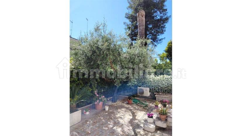 Villa bifamiliare viale 21 Aprile, Centro, Latina — foto 4 di 7