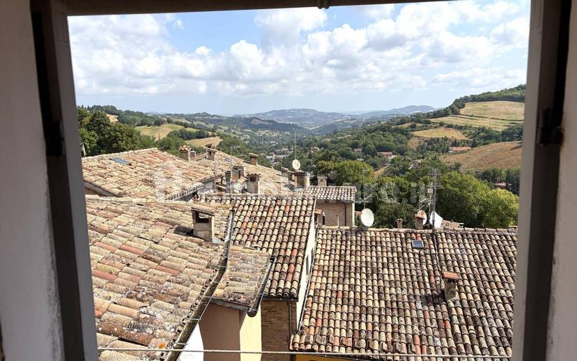 Trilocale ottimo stato, secondo piano, Centro, Urbino — foto 15 di 18