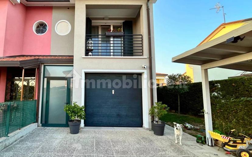 Villa bifamiliare, buono stato, 160 m², Centro, Pettorazza Grimani — foto 2 di 21