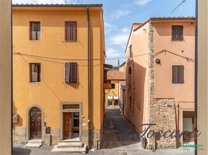 Appartamento buono stato, primo piano, Centro, Massa Marittima