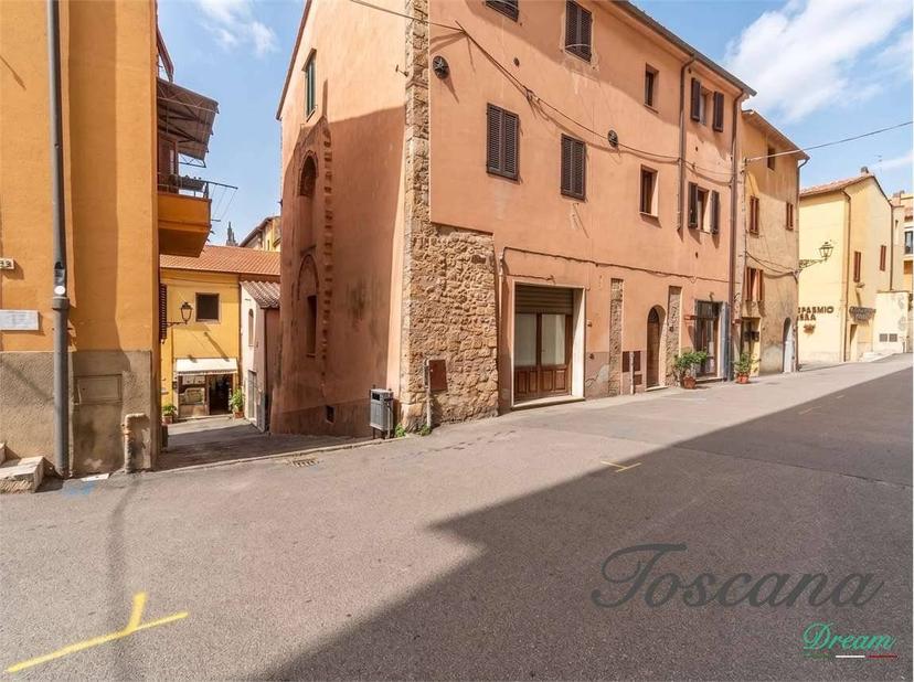 Appartamento buono stato, primo piano, Centro, Massa Marittima — foto 12 di 46