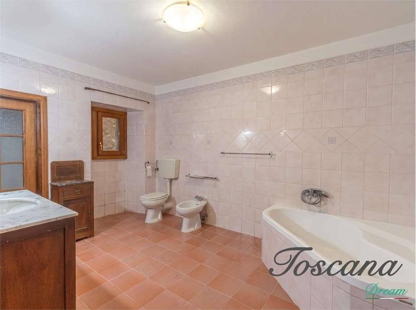 Appartamento buono stato, primo piano, Centro, Massa Marittima — foto 23 di 46
