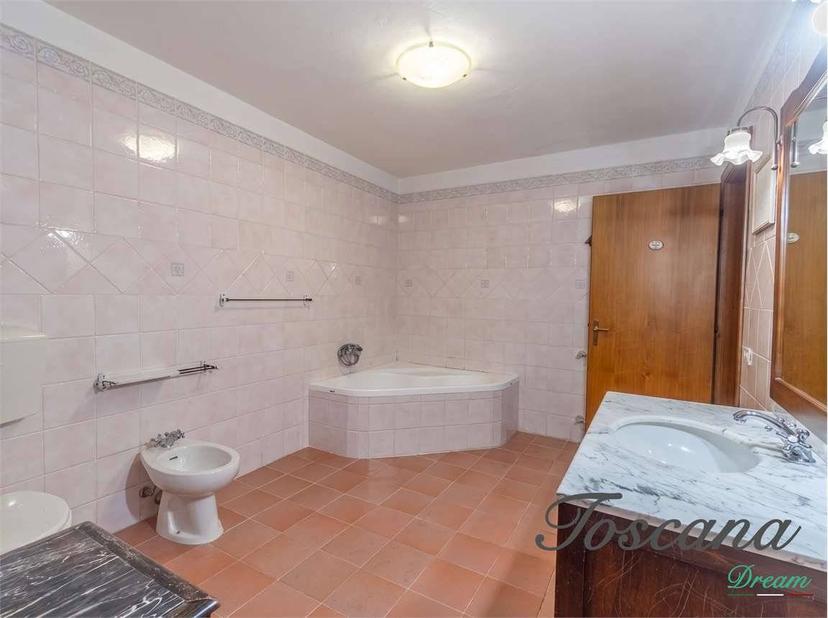 Appartamento buono stato, primo piano, Centro, Massa Marittima — foto 34 di 46