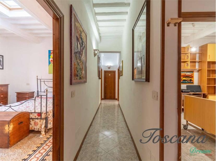 Appartamento buono stato, primo piano, Centro, Massa Marittima — foto 2 di 46