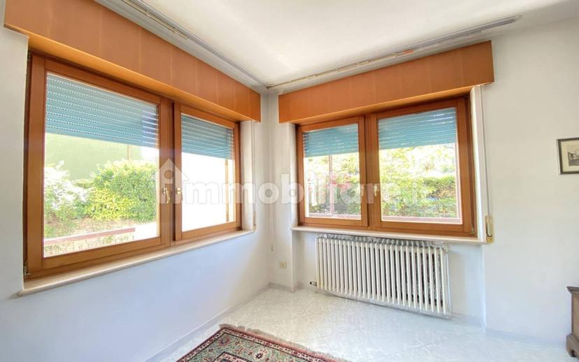 Villa bifamiliare via Camillo Benso di Cavour 76, Villafranca di Verona — foto 17 di 27