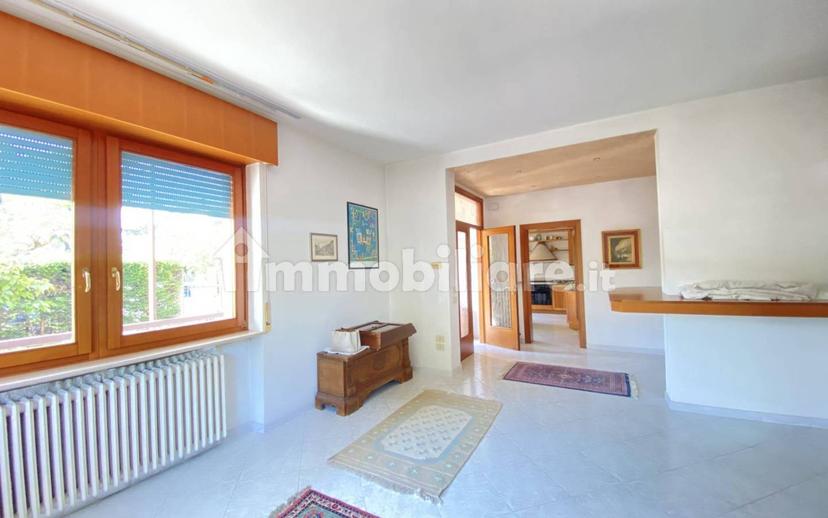 Villa bifamiliare via Camillo Benso di Cavour 76, Villafranca di Verona — foto 16 di 27