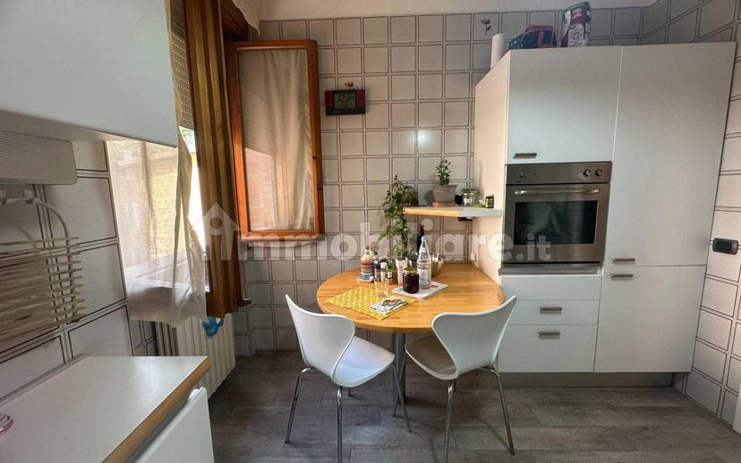 Appartamento ottimo stato, secondo piano, Centro, Vignola — foto 11 di 17