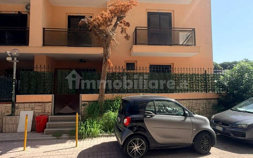 Trilocale viale Fiore Blu, Pinetamare, Castel Volturno — foto 3 di 27