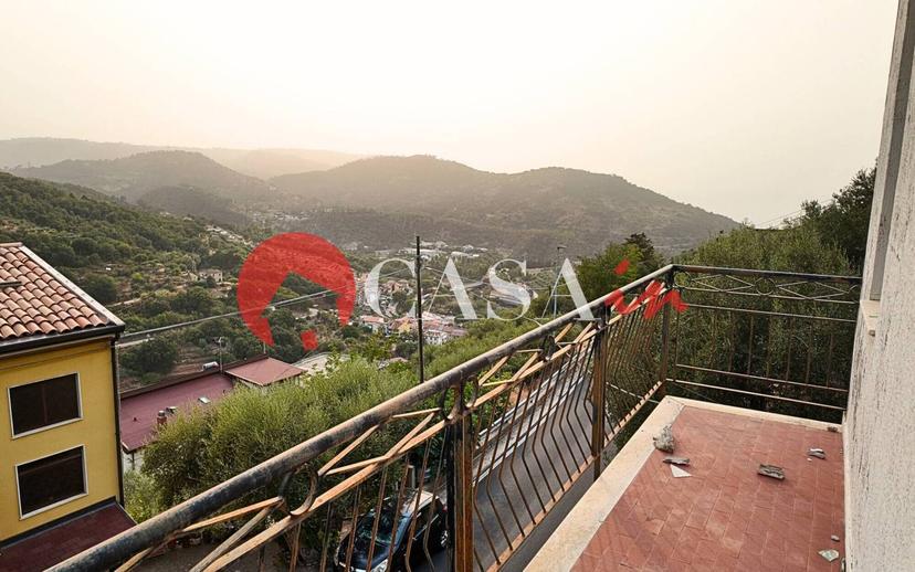 Villa unifamiliare Contrada Iannello 29, Brolo — foto 5 di 48