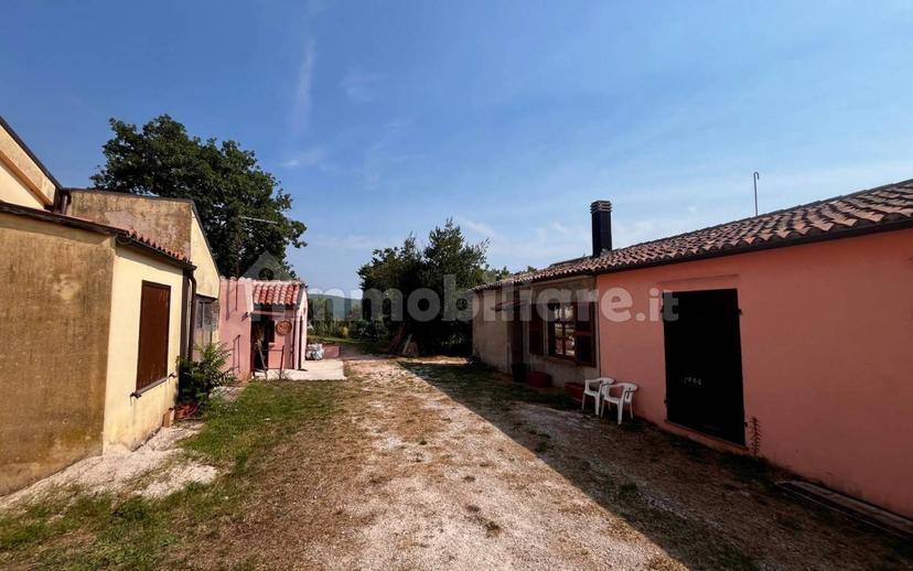 Rustico Fraz. Cupo 31/A, Cupo, Fabriano — foto 30 di 64