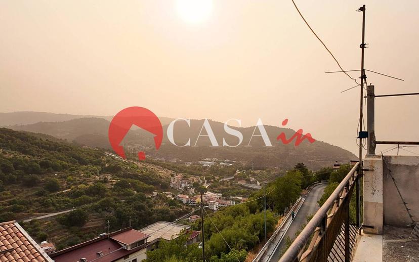 Villa unifamiliare Contrada Iannello 29, Brolo — foto 4 di 48