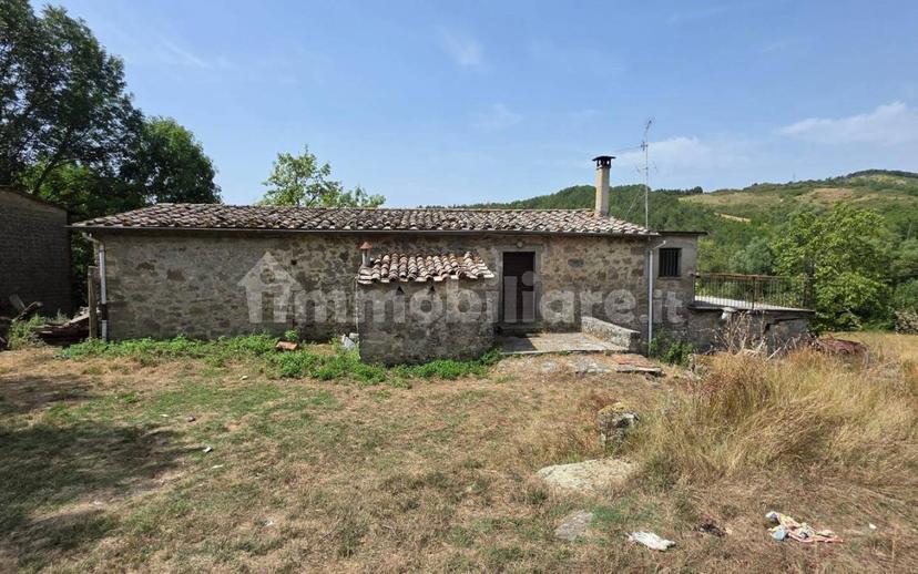 Rustico via Chiassi di Borgo, Santa Fiora — foto 13 di 50