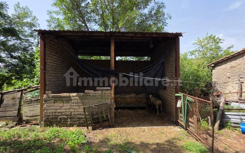 Rustico via Chiassi di Borgo, Santa Fiora — foto 33 di 50