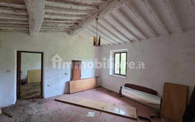 Rustico via Chiassi di Borgo, Santa Fiora — foto 28 di 50