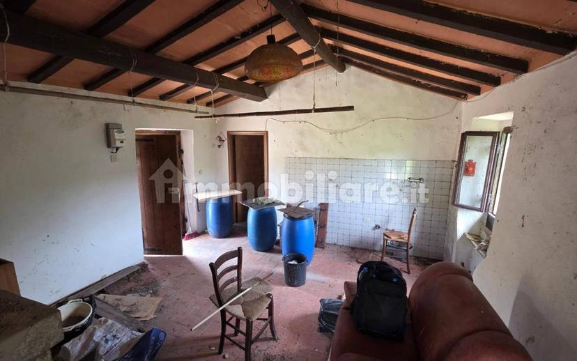 Rustico via Chiassi di Borgo, Santa Fiora — foto 10 di 50