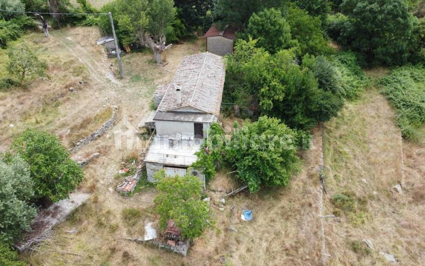 Rustico via Chiassi di Borgo, Santa Fiora — foto 21 di 50