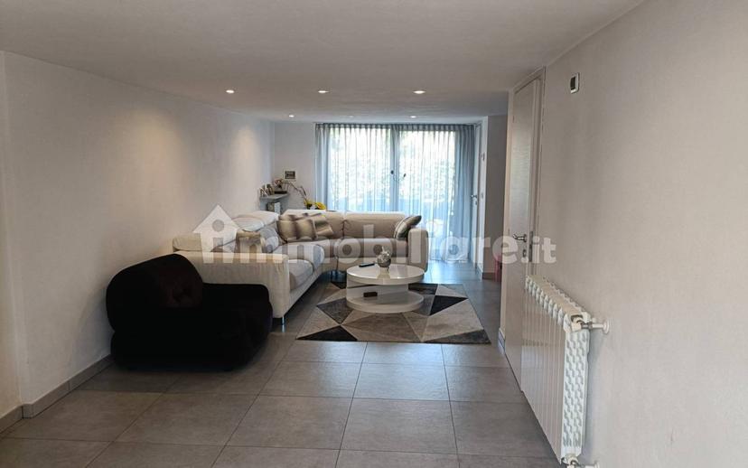 Terratetto unifamiliare 96 m², ottimo stato, Camnago Boscone, Faloppio — foto 5 di 58
