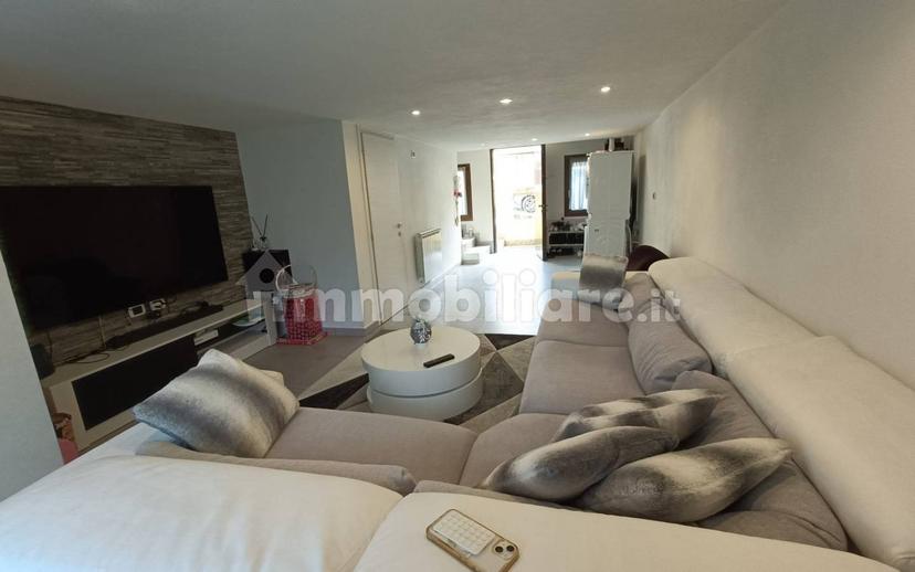 Terratetto unifamiliare 96 m², ottimo stato, Camnago Boscone, Faloppio — foto 40 di 58
