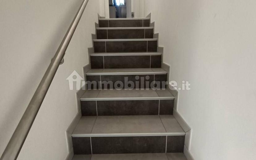 Terratetto unifamiliare 96 m², ottimo stato, Camnago Boscone, Faloppio — foto 10 di 58