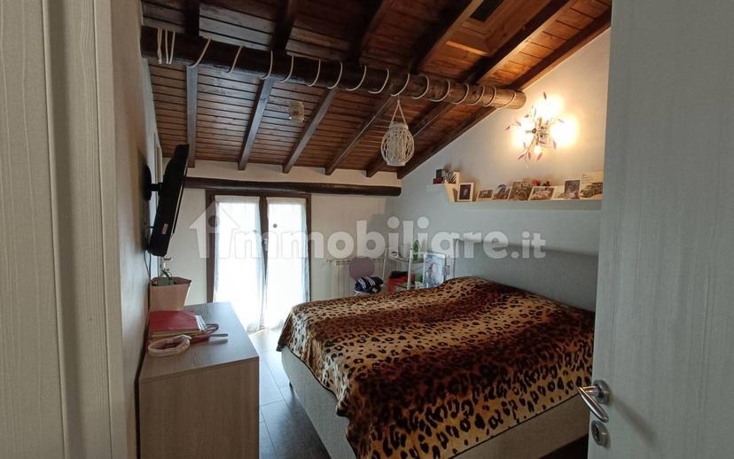 Terratetto unifamiliare 96 m², ottimo stato, Camnago Boscone, Faloppio — foto 25 di 58