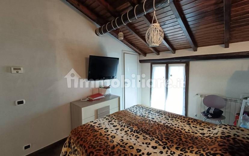 Terratetto unifamiliare 96 m², ottimo stato, Camnago Boscone, Faloppio — foto 13 di 58