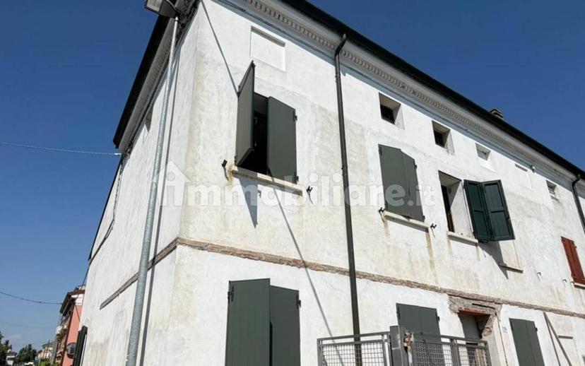 Terratetto unifamiliare via Dante Alighieri 31, Centro, Bagnolo San Vito — foto 2 di 30