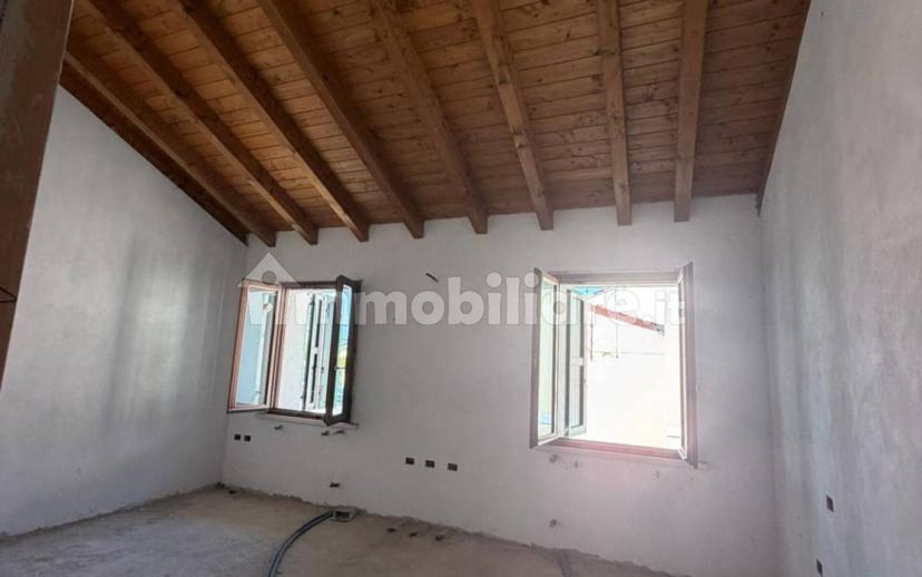 Terratetto unifamiliare via Dante Alighieri 31, Centro, Bagnolo San Vito — foto 8 di 30