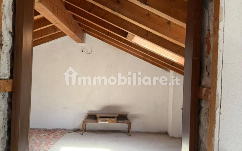 Terratetto unifamiliare via Dante Alighieri 31, Centro, Bagnolo San Vito — foto 16 di 30